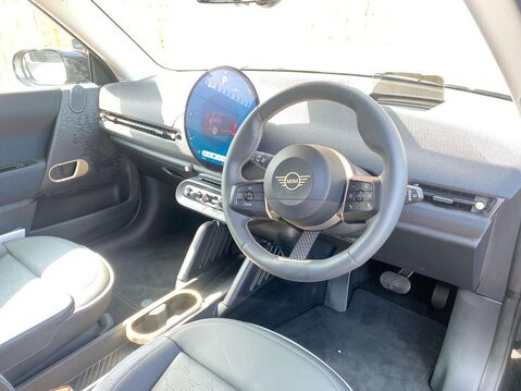 Mini Cooper SE 54.2kWh Classic Hatchback 3dr Electric Auto (218 ps) Cruise Control - D 7