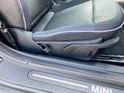 Mini Cooper SE 54.2kWh Classic Hatchback 3dr Electric Auto (218 ps) Cruise Control - D 19