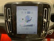 Volvo XC40 1.5 T3 R-Design SUV 5dr Petrol Manual Euro 6 (s/s) (156 ps) Cruise - Sat Na 9