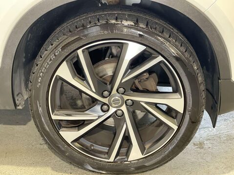 Volvo XC40 1.5 T3 R-Design SUV 5dr Petrol Manual Euro 6 (s/s) (156 ps) Cruise - Sat Na 10