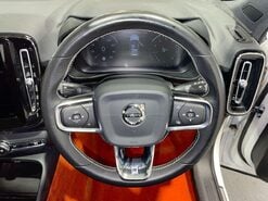 Volvo XC40 1.5 T3 R-Design SUV 5dr Petrol Manual Euro 6 (s/s) (156 ps) Cruise - Sat Na