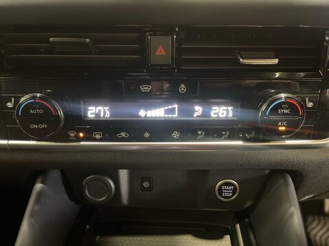 Nissan Qashqai 1.3 DIG-T MHEV Tekna SUV 5dr Petrol Hybrid XTRON Euro 6 (s/s) (158 ps) Leat 30