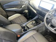 Nissan Qashqai 1.3 DIG-T MHEV Tekna SUV 5dr Petrol Hybrid XTRON Euro 6 (s/s) (158 ps) Leat 16