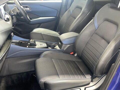 Nissan Qashqai 1.3 DIG-T MHEV Tekna SUV 5dr Petrol Hybrid XTRON Euro 6 (s/s) (158 ps) Leat 17