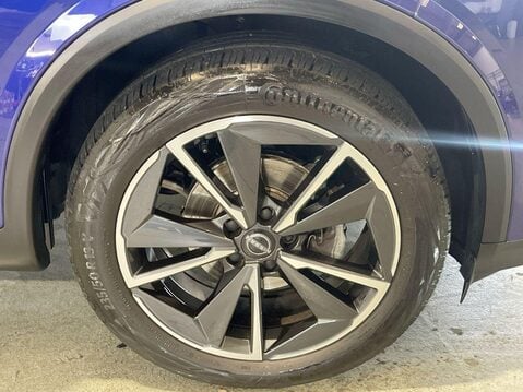 Nissan Qashqai 1.3 DIG-T MHEV Tekna SUV 5dr Petrol Hybrid XTRON Euro 6 (s/s) (158 ps) Leat 12