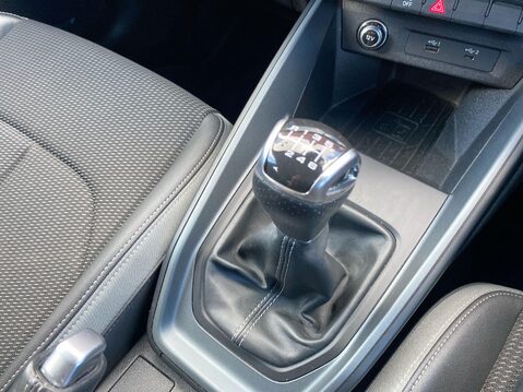 Audi A1 1.0 TFSI 30 S line Sportback 5dr Petrol Manual Euro 6 (s/s) (116 ps) Cruis 10