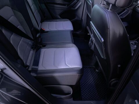 Volkswagen Tiguan 2.0 TDI R-Line Tech SUV 5dr Diesel DSG Euro 6 (s/s) (150 ps) Cruise Contro 19