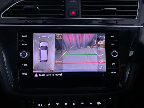 Volkswagen Tiguan 2.0 TDI R-Line Tech SUV 5dr Diesel DSG Euro 6 (s/s) (150 ps) Cruise Contro 24