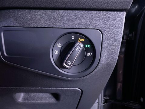 Volkswagen Tiguan 2.0 TDI R-Line Tech SUV 5dr Diesel DSG Euro 6 (s/s) (150 ps) Cruise Contro 23