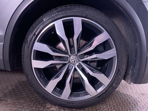 Volkswagen Tiguan 2.0 TDI R-Line Tech SUV 5dr Diesel DSG Euro 6 (s/s) (150 ps) Cruise Contro 12