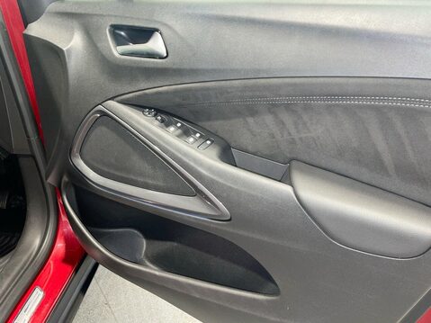 Vauxhall Crossland 1.2 Turbo Ultimate SUV 5dr Petrol Manual Euro 6 (s/s) (110 ps) Parking Sens 7