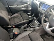 Vauxhall Crossland 1.2 Turbo Ultimate SUV 5dr Petrol Manual Euro 6 (s/s) (110 ps) Parking Sens 13