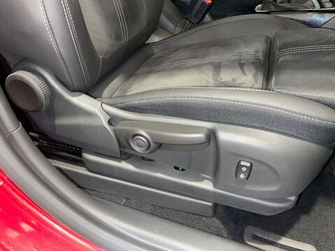 Vauxhall Crossland 1.2 Turbo Ultimate SUV 5dr Petrol Manual Euro 6 (s/s) (110 ps) Parking Sens 6