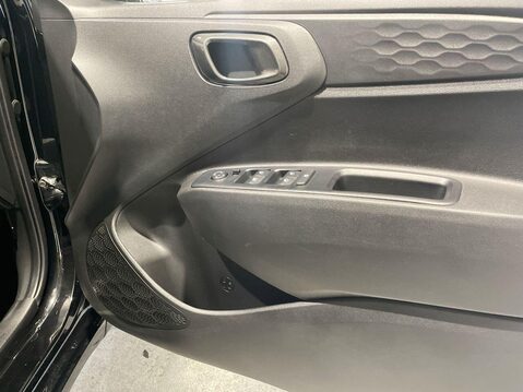 Hyundai i10 1.0 Advance Hatchback 5dr Petrol Manual Euro 6 (s/s) (67 ps) Cruise Contro 22