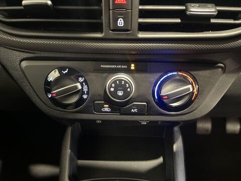 Hyundai i10 1.0 Advance Hatchback 5dr Petrol Manual Euro 6 (s/s) (67 ps) Cruise Contro 25