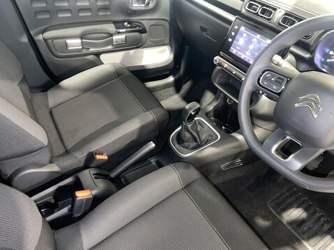 Citroen C3 1.2 PureTech PLUS Hatchback 5dr Petrol Manual Euro 6 (s/s) (83 ps) Air Con 12