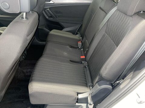 Volkswagen Tiguan Allspace 1.5 TSI Life SUV 5dr Petrol DSG Euro 6 (s/s) (150 ps) Air Con - Alloys Whee 18