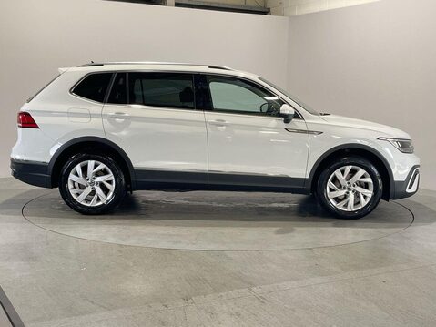 Volkswagen Tiguan Allspace 1.5 TSI Life SUV 5dr Petrol DSG Euro 6 (s/s) (150 ps) Air Con - Alloys Whee 9