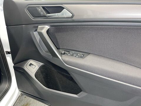 Volkswagen Tiguan Allspace 1.5 TSI Life SUV 5dr Petrol DSG Euro 6 (s/s) (150 ps) Air Con - Alloys Whee 24