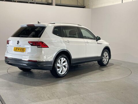 Volkswagen Tiguan Allspace 1.5 TSI Life SUV 5dr Petrol DSG Euro 6 (s/s) (150 ps) Air Con - Alloys Whee 8