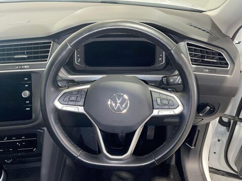 Volkswagen Tiguan Allspace 1.5 TSI Life SUV 5dr Petrol DSG Euro 6 (s/s) (150 ps) Air Con - Alloys Whee 21