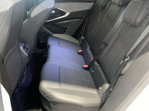 Peugeot 3008 73kWh Allure SUV 5dr Electric Auto (210 ps) Sat Nav 15