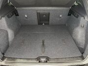 Volvo XC40 2.0 B4 MHEV Plus Black Edition SUV 5dr Petrol Hybrid DCT Auto Euro 6 (s/s) 11