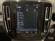 Volvo XC40 2.0 B4 MHEV Plus Black Edition SUV 5dr Petrol Hybrid DCT Auto Euro 6 (s/s) 4