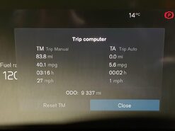 Volvo XC40 2.0 B4 MHEV Plus Black Edition SUV 5dr Petrol Hybrid DCT Auto Euro 6 (s/s)