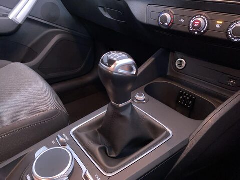 Audi Q2 1.0 TFSI 30 Sport SUV 5dr Petrol Manual Euro 6 (s/s) (110 ps) Alloy Wheels 21