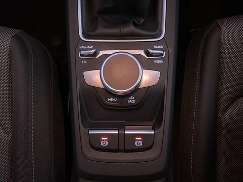 Audi Q2 1.0 TFSI 30 Sport SUV 5dr Petrol Manual Euro 6 (s/s) (110 ps) Alloy Wheels 25