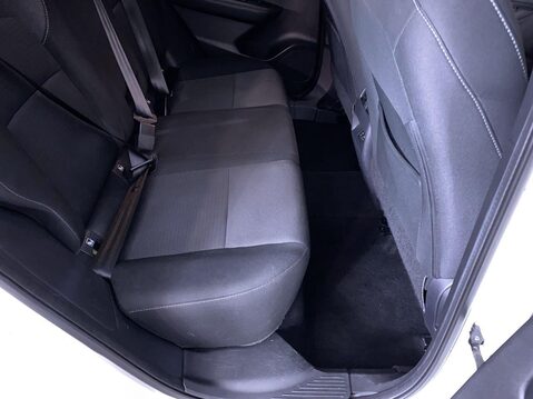 Nissan Qashqai 1.3 DIG-T MHEV N-Connecta SUV 5dr Petrol Hybrid Manual Euro 6 (s/s) (140 ps 19