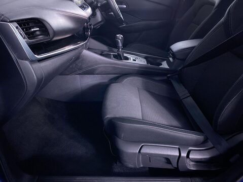 Nissan Qashqai 1.3 DIG-T MHEV N-Connecta SUV 5dr Petrol Hybrid Manual Euro 6 (s/s) (140 ps 17