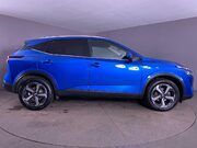 Nissan Qashqai 1.3 DIG-T MHEV N-Connecta SUV 5dr Petrol Hybrid Manual Euro 6 (s/s) (140 ps 9