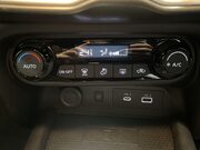 Nissan Juke 1.6 N-Connecta SUV 5dr Petrol Hybrid Auto Euro 6 (143 ps) Parking Sensors - 17