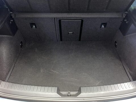 Cupra Leon 1.4 eHybrid 12.8kWh VZ2 Hatchback 5dr Petrol Plug-in Hybrid DSG Euro 6 (s/s 13