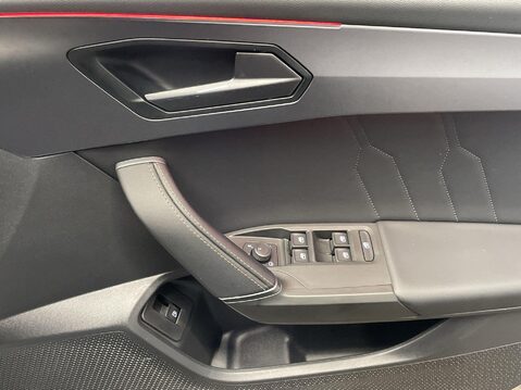 Cupra Leon 1.4 eHybrid 12.8kWh VZ2 Hatchback 5dr Petrol Plug-in Hybrid DSG Euro 6 (s/s 24