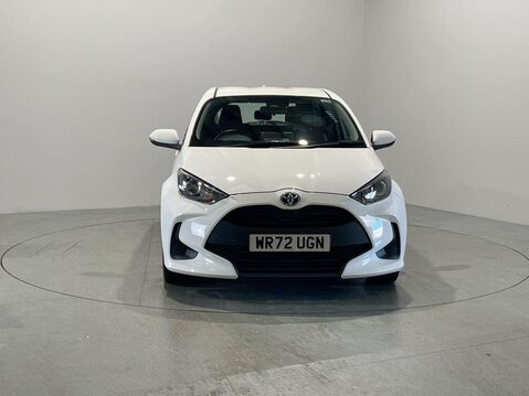Toyota Yaris 1.5 VVT-h Icon Hatchback 5dr Petrol Hybrid E-CVT Euro 6 (s/s) (116 ps) Cru 3