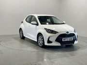 Toyota Yaris 1.5 VVT-h Icon Hatchback 5dr Petrol Hybrid E-CVT Euro 6 (s/s) (116 ps) Cru 2
