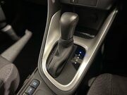 Toyota Yaris 1.5 VVT-h Icon Hatchback 5dr Petrol Hybrid E-CVT Euro 6 (s/s) (116 ps) Cru 18