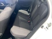 Toyota Yaris 1.5 VVT-h Icon Hatchback 5dr Petrol Hybrid E-CVT Euro 6 (s/s) (116 ps) Cru 17