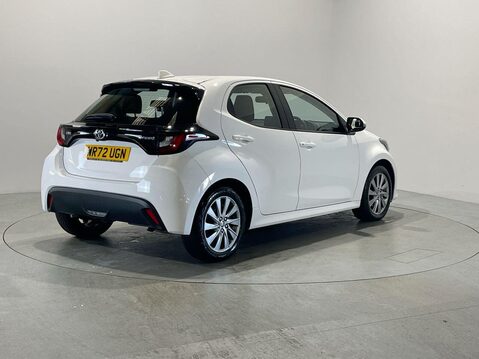 Toyota Yaris 1.5 VVT-h Icon Hatchback 5dr Petrol Hybrid E-CVT Euro 6 (s/s) (116 ps) Cru 8