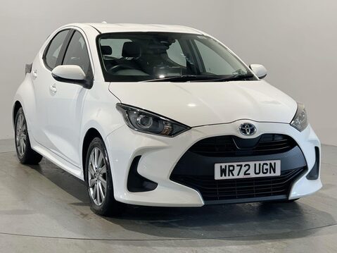 Toyota Yaris 1.5 VVT-h Icon Hatchback 5dr Petrol Hybrid E-CVT Euro 6 (s/s) (116 ps) Cru 1