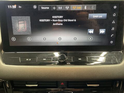 Nissan Qashqai 1.3 DIG-T MHEV N-Connecta SUV 5dr Petrol Hybrid Manual Euro 6 (s/s) (140 ps 27