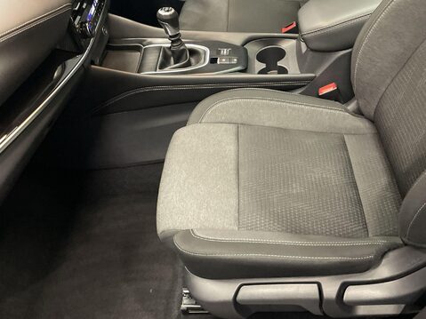 Nissan Qashqai 1.3 DIG-T MHEV N-Connecta SUV 5dr Petrol Hybrid Manual Euro 6 (s/s) (140 ps 17