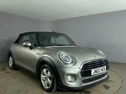 Mini Convertible 1.5 Cooper Classic Convertible 2dr Petrol Steptronic Euro 6 (s/s) (136 ps)