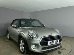 Mini Convertible 1.5 Cooper Classic Convertible 2dr Petrol Steptronic Euro 6 (s/s) (136 ps)