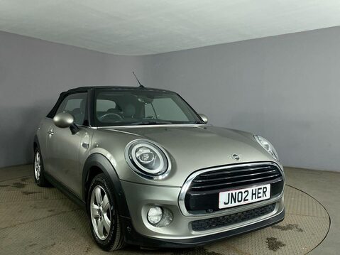 Mini Convertible 1.5 Cooper Classic Convertible 2dr Petrol Steptronic Euro 6 (s/s) (136 ps) 2