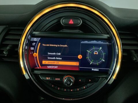 Mini Convertible 1.5 Cooper Classic Convertible 2dr Petrol Steptronic Euro 6 (s/s) (136 ps) 30