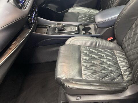 Nissan Qashqai 1.3 DIG-T MHEV Tekna+ SUV 5dr Petrol Hybrid XTRON Euro 6 (s/s) (158 ps) Lea 17